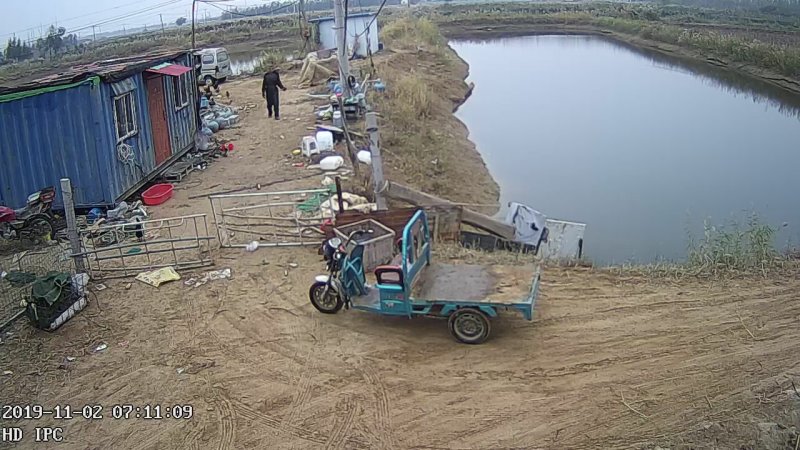 虾池转租可以视频看自己的池塘灌水方便