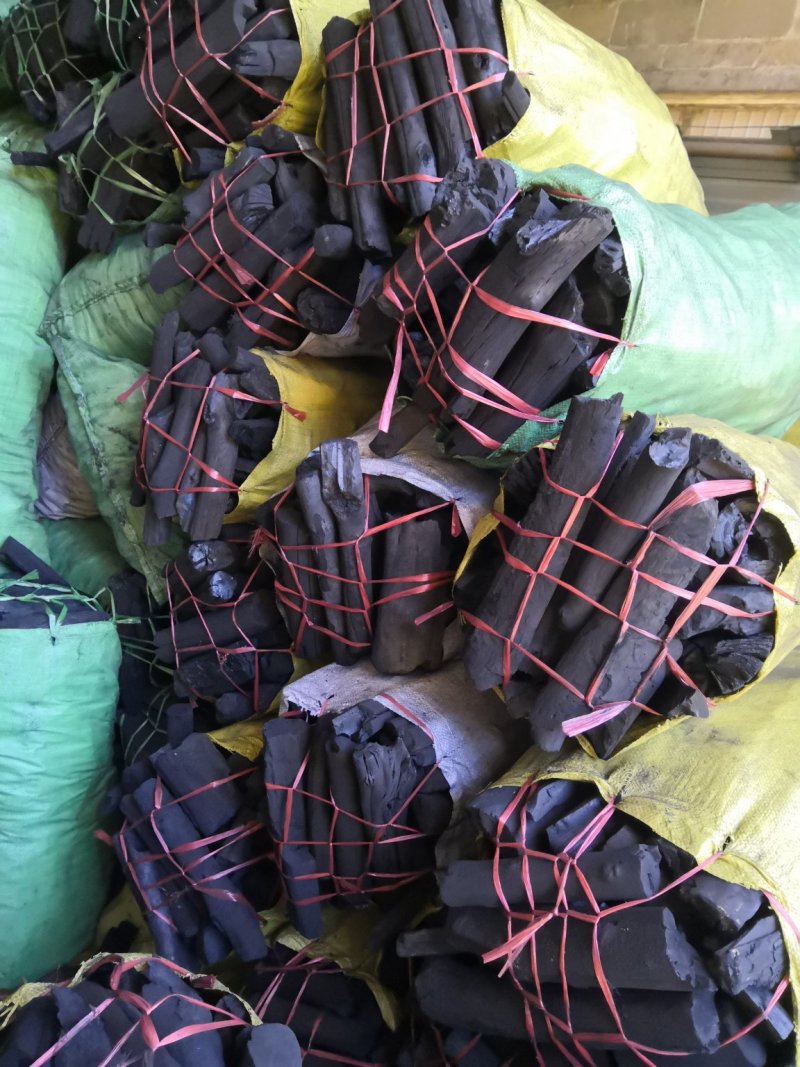 缅甸原生态木炭，烧烤炭，栗木炭，工业炭