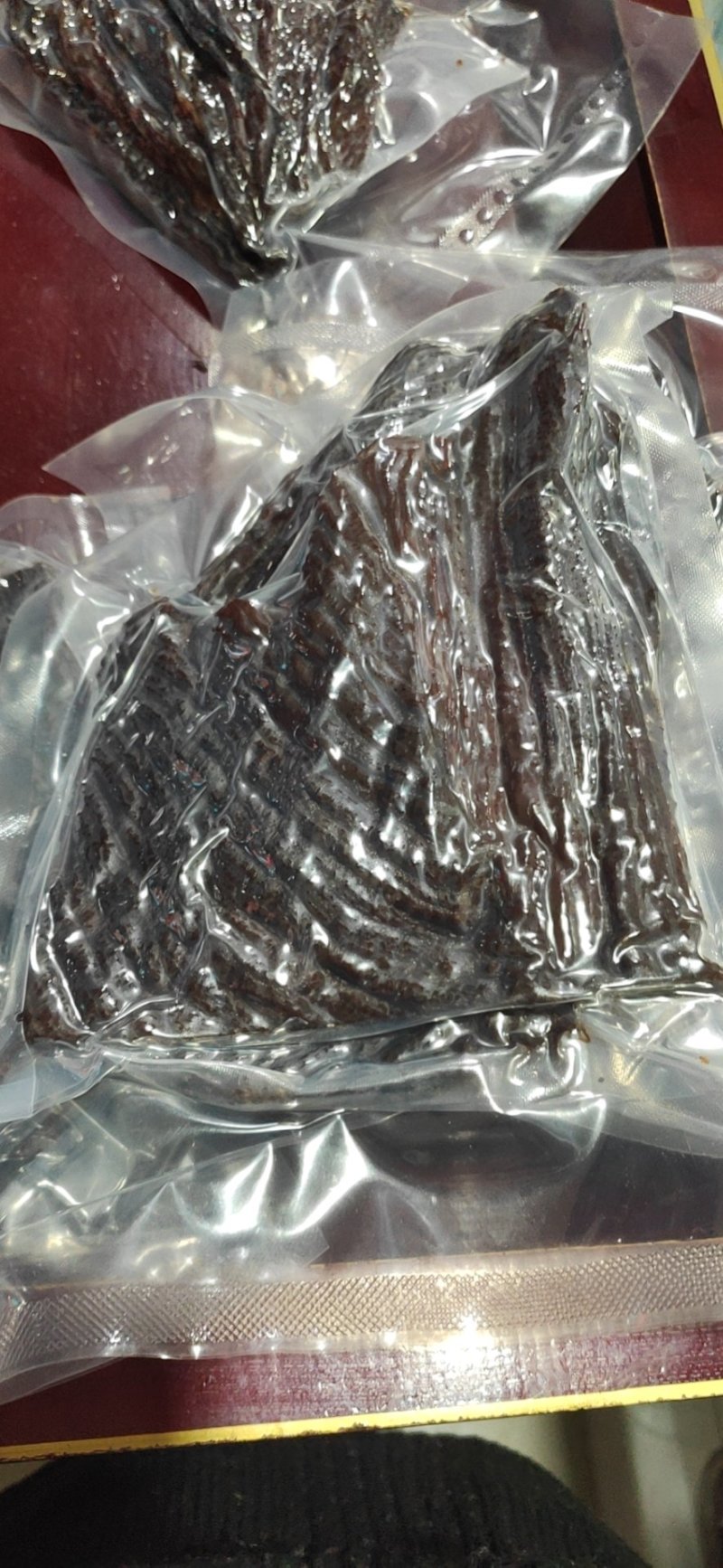 店主自制现烤大片牛肉干