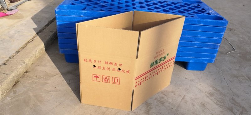 快递纸箱鸡蛋箱子水果纸箱包装箱子订制包装
