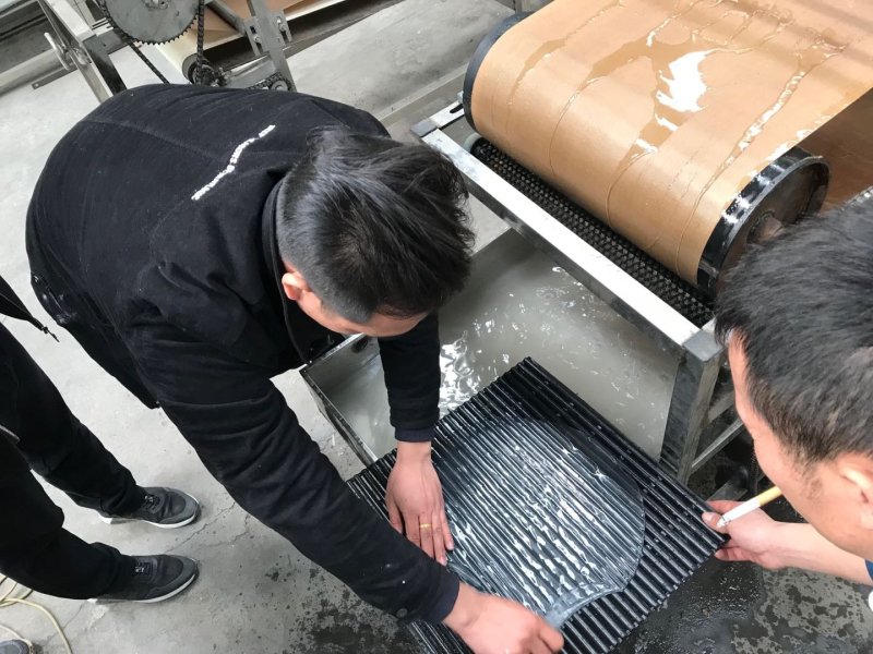 厂里直营粉皮机，凉皮机，米皮机全自动凉皮机厂家