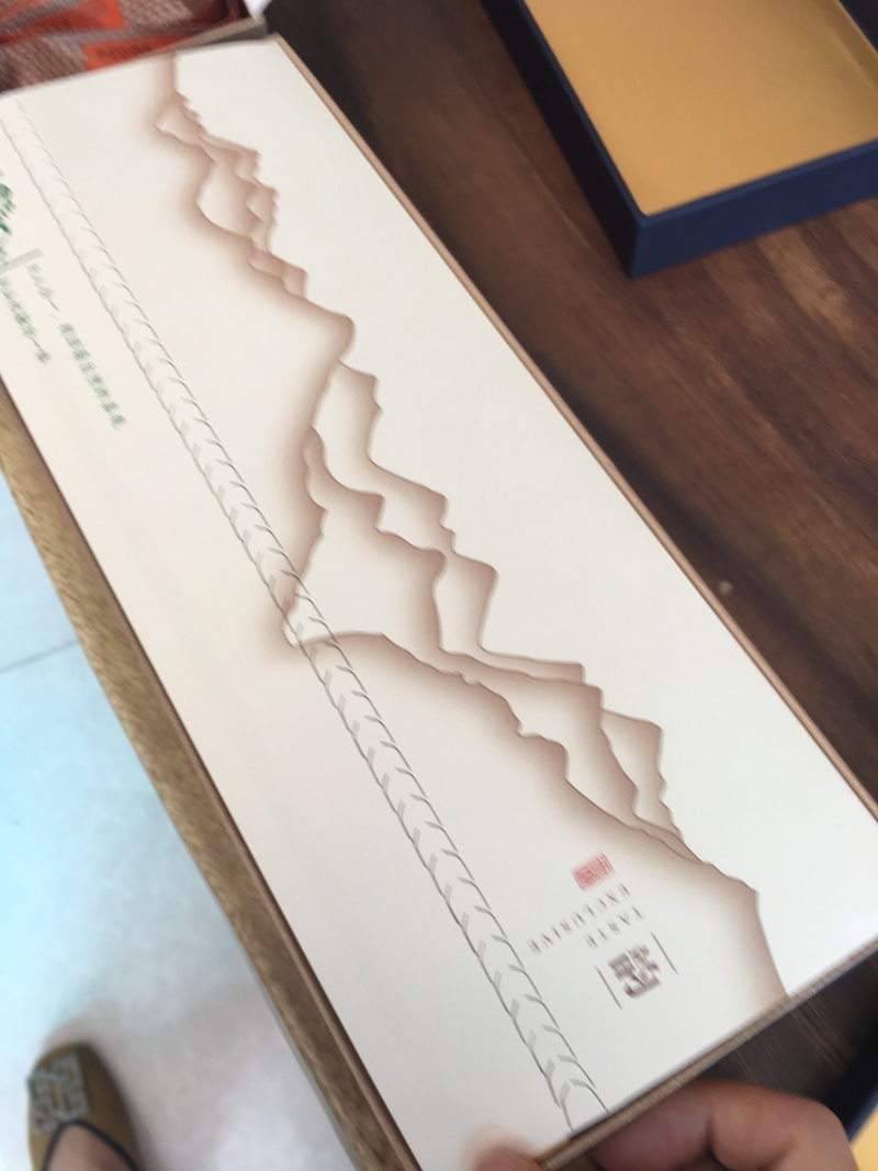 广东特产英德英红九号（礼盒装）