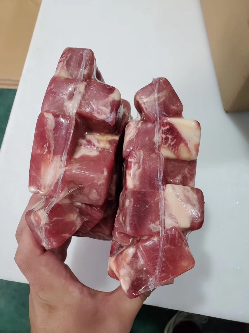 牛肉粒炖煎烤自助餐火锅店