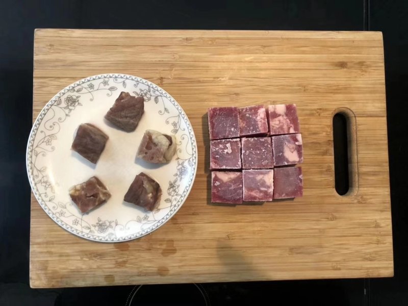 牛肉粒炖煎烤自助餐火锅店