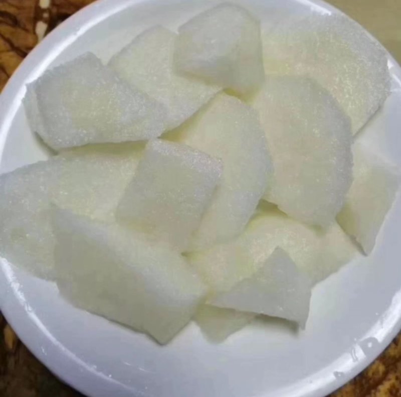 山西酥梨贡梨因独特的天气条件，有着核小渣少
