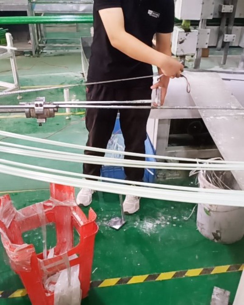 厂家直销玻璃纤维杆拱棚支架小拱棚杆葡萄支撑杆卡簧卡扣
