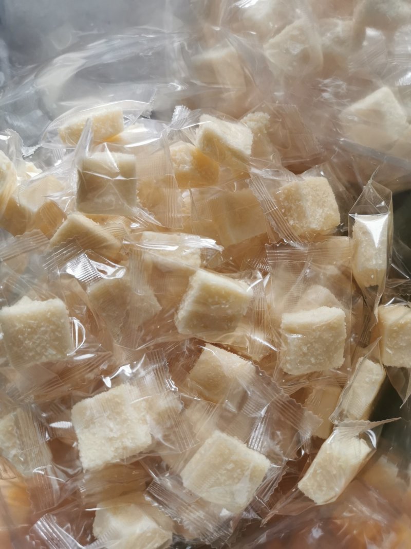椰子糕，厂家直销，果糕，各种水果味果糕可私我