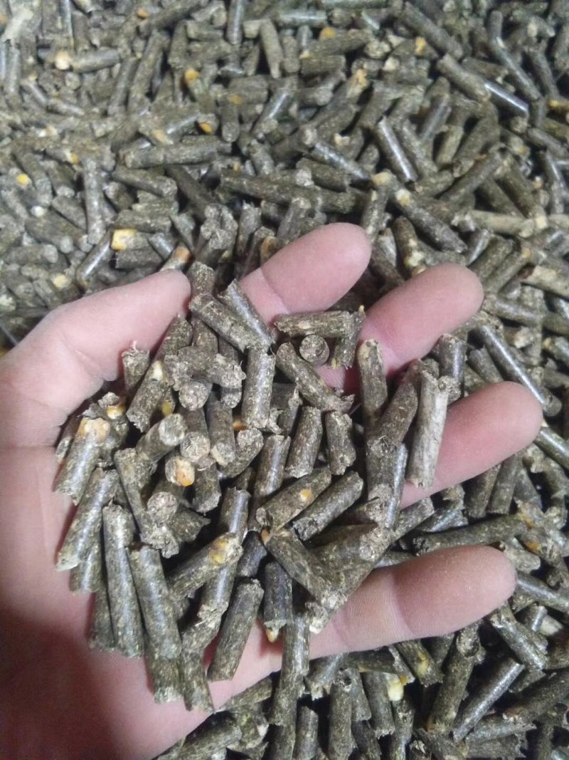 牛羊马专用优质饲料颗粒保证不作假。吃了长膘