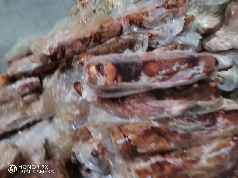 长年批发零售牛胎盘，照片实物拍摄，质量保证