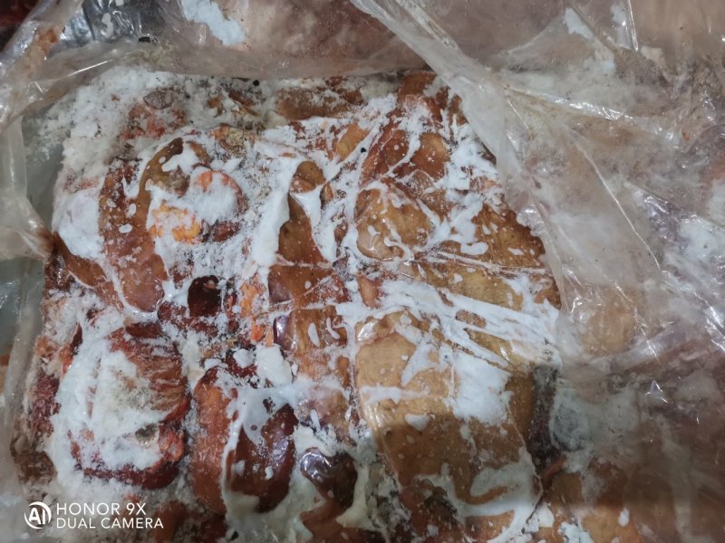 长年批发零售牛胎盘，照片实物拍摄，质量保证