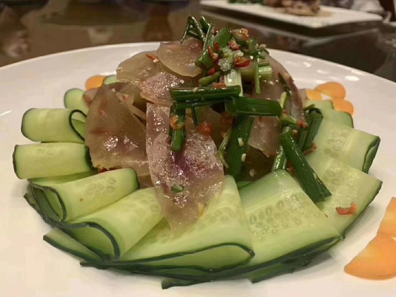本店新到牛筋片18一斤，价格合适，简单方便