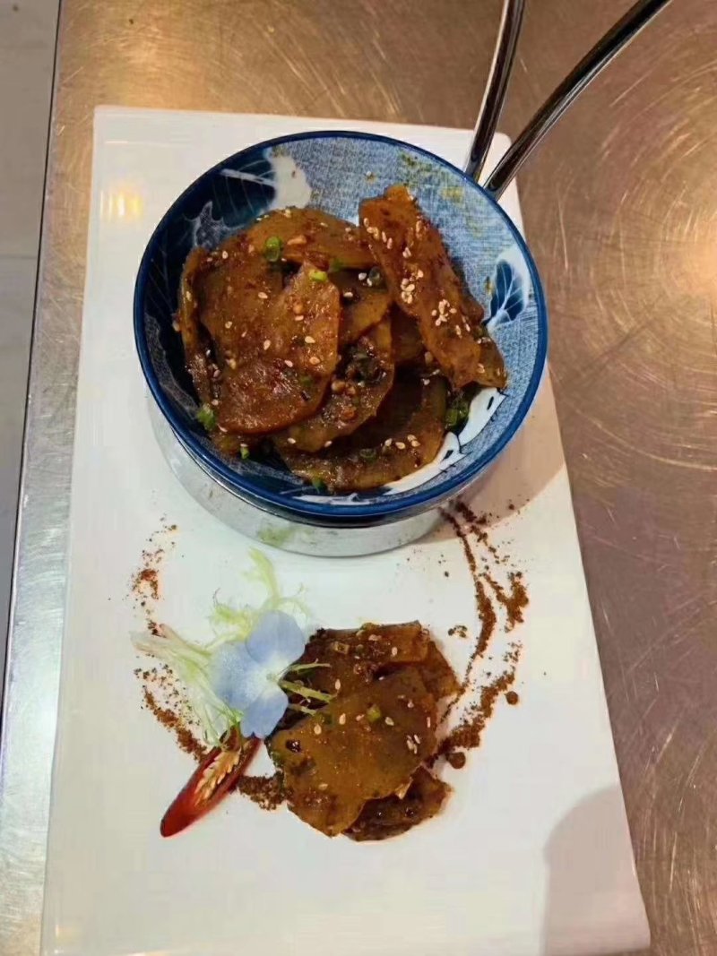 本店新到牛筋片18一斤，价格合适，简单方便