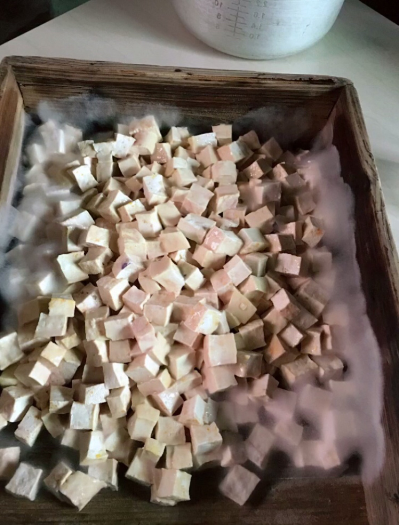 2019农家纯手工制作霉豆腐，天然石膏制做而成。