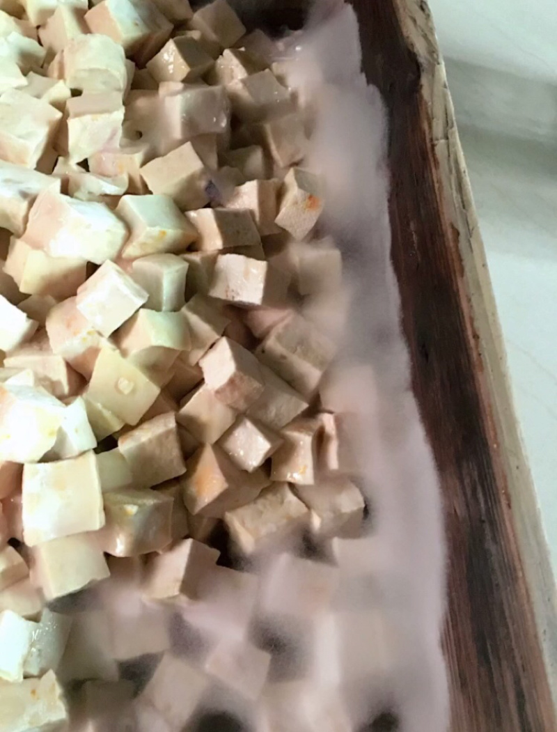 2019农家纯手工制作霉豆腐，天然石膏制做而成。