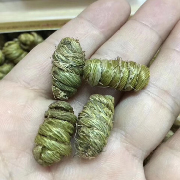石斛精选1.2规格，礼品盒装一套