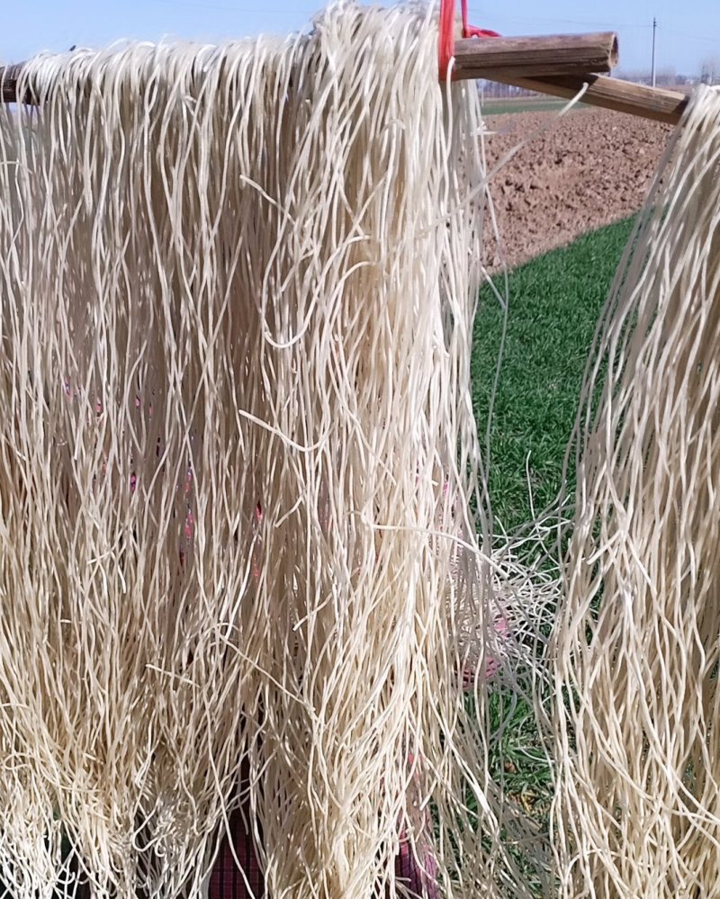 自家纯红薯粉条无添加剂，干净卫生
