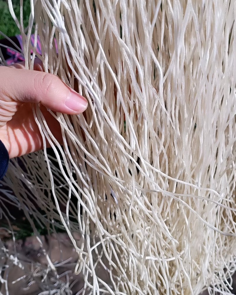 自家纯红薯粉条无添加剂，干净卫生