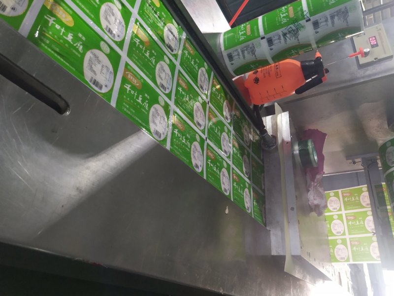 清真食品黄河庄园千叶豆腐，面筋串