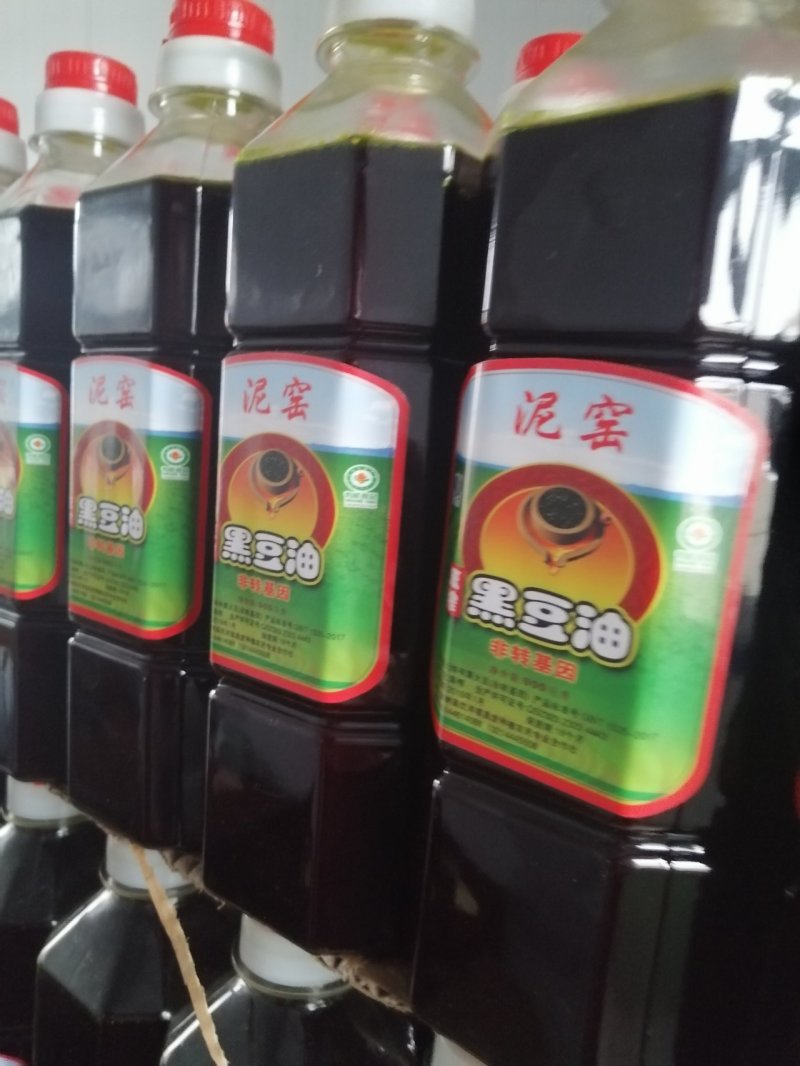 大量出售笨榨的黄豆粕和黑豆粕
