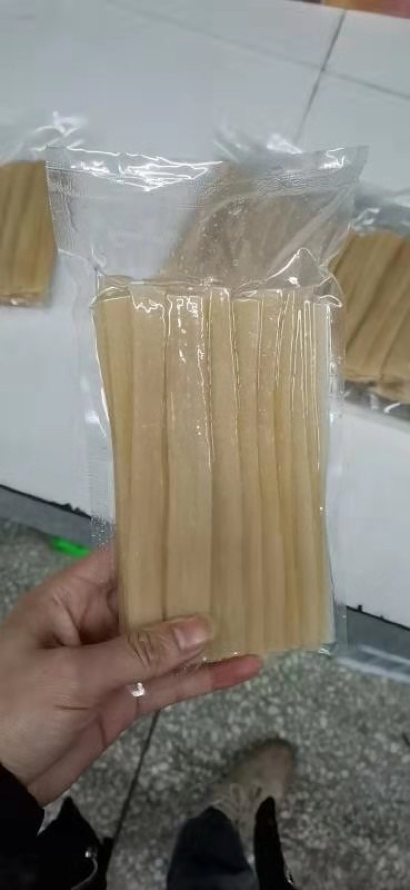 川粉，粉条，保鲜川粉，粉条，接受贴牌，各类规格，按需定制