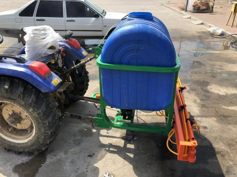 四轮车悬挂打药机三缸隔膜泵车载式大宽幅喷雾打药机自动收管
