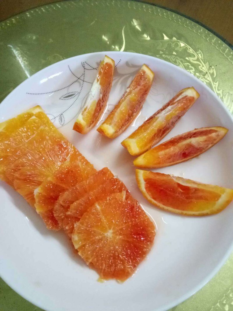 优质塔罗科血橙玫瑰血橙，皮薄肉厚汁多，口感一级棒