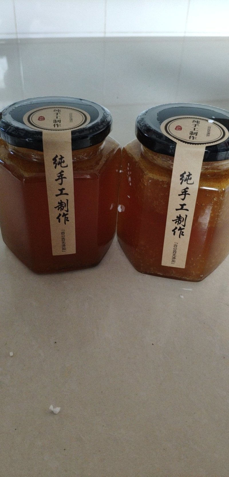 云南野生蜂蜜包真包纯包野生假一赔十，只做良心蜂蜜，放心蜂