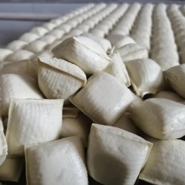 云南石屏包浆豆腐，舌尖上的中国一路走红，各种做法，都好吃