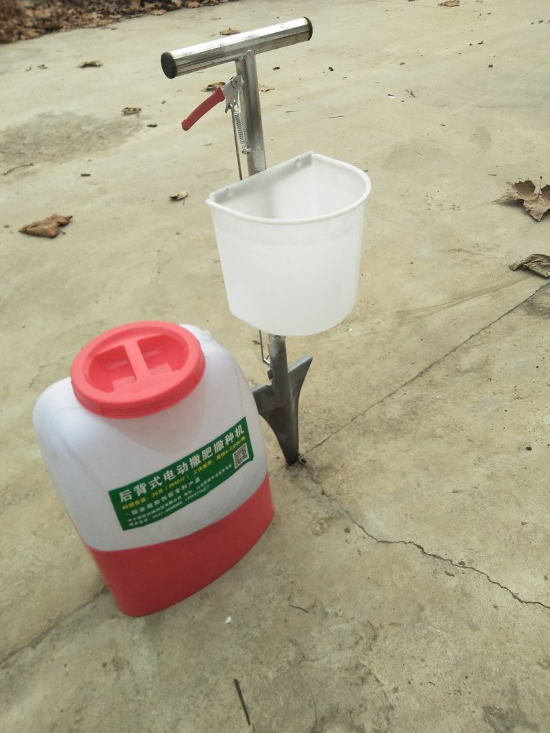 新型钢锹施肥器果树深度追肥器硬地追肥施肥器