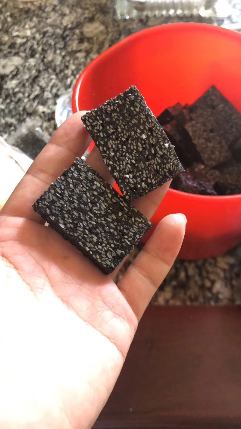 黑芝麻糕一件30斤量多价优配送袋子