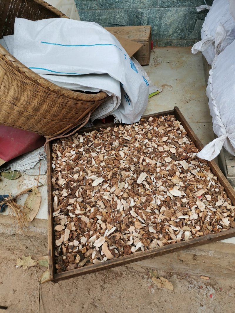 【热卖】土茯苓碎片一手货源，广西场地，