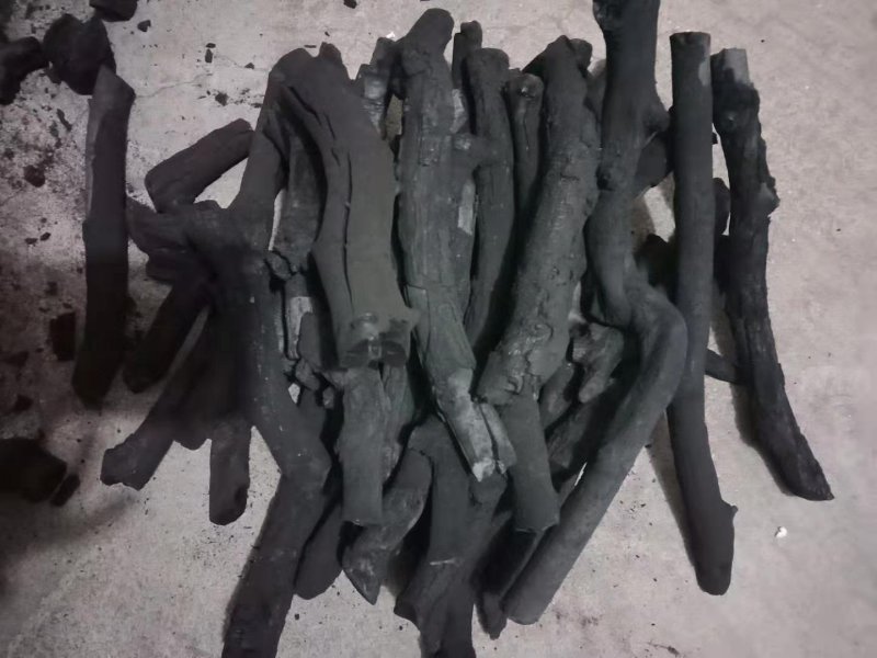 长期供应工业用，取暖用，烧烤用枣木炭，杂木炭，烤鸭鸭柴