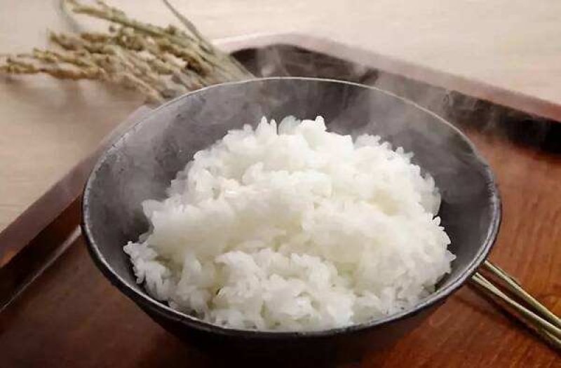 天然洪湖水，清香太禾米，颗粒饱满均称，味道醇香