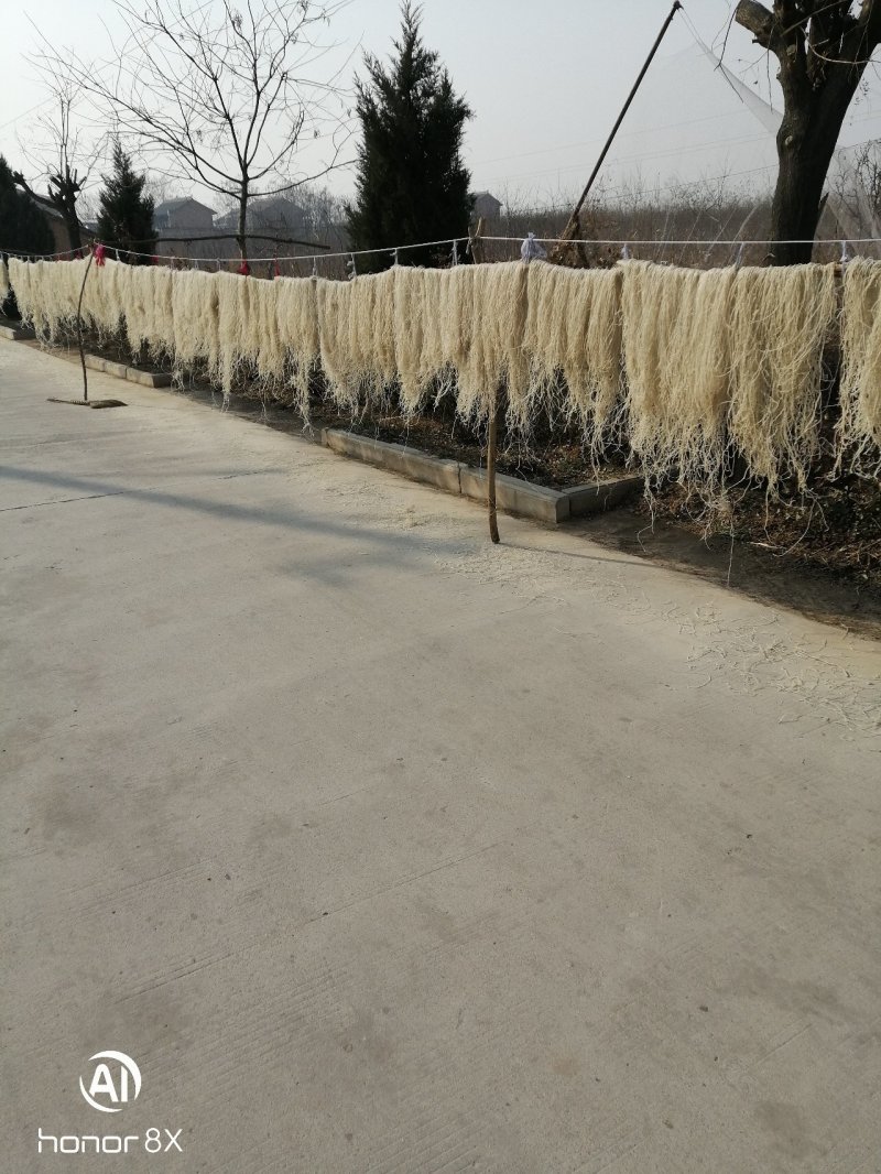 纯手工红薯粉条，欢迎选购，保质保量