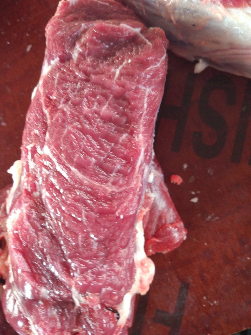 纯干的牛肉纯干肉，现宰杀的鲜肉，黄牛肉，