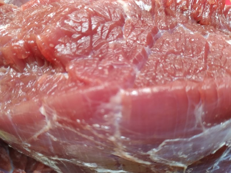 纯干的牛肉纯干肉，现宰杀的鲜肉，黄牛肉，
