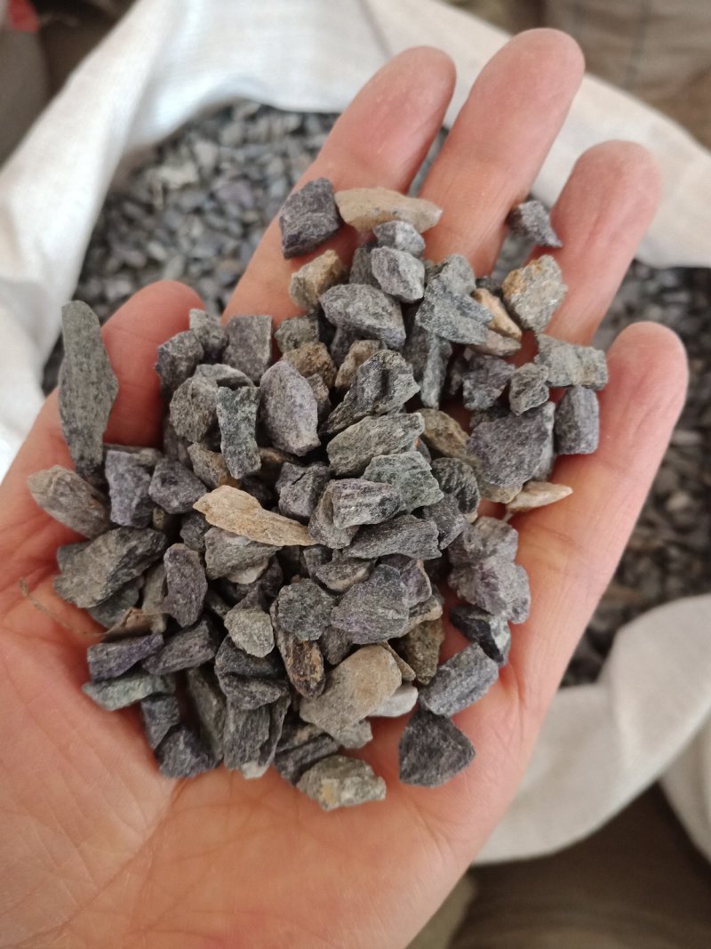 紫石英颜色好可打粉白石英批发零售各种规格中药材