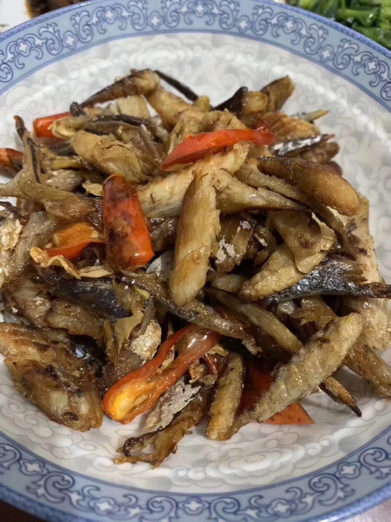 黄尾巴浪鱼干整箱批发