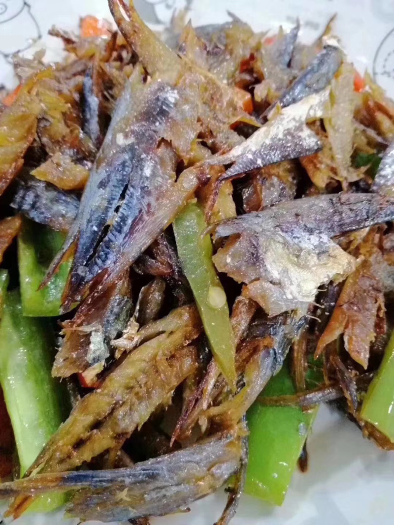 黄尾巴浪鱼干整箱批发