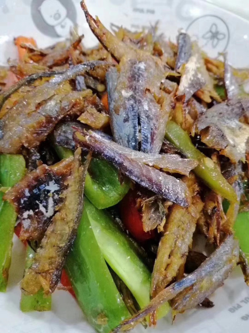 黄尾巴浪鱼干整箱批发