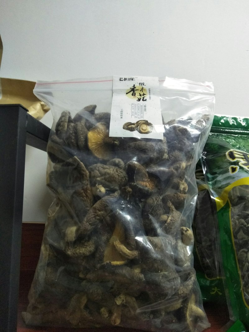椴木香菇