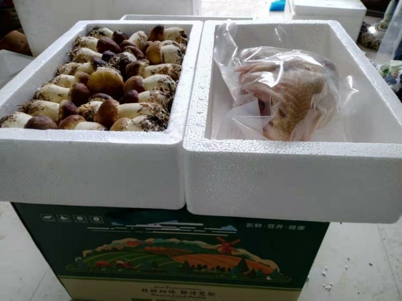 礼盒，新鲜食用菌活杀土鸡礼盒，，松茸，赤松茸，
