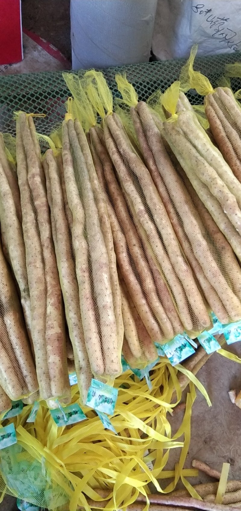 大量供应小白嘴精品网袋，根据客户要求定制2/3斤