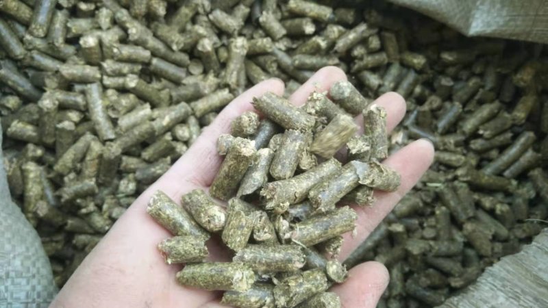 花生秧颗粒全价料，兔料，羊颗粒料，育肥料，