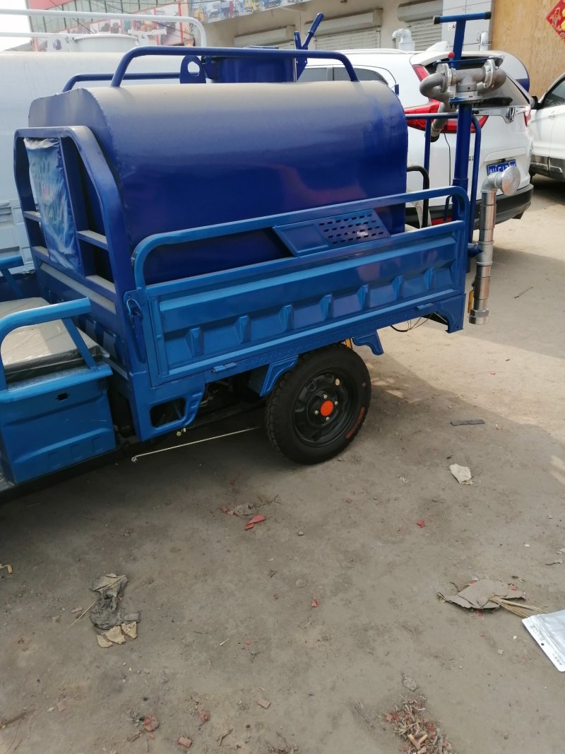 电动三轮洒水车可加雾炮喷洒消毒车