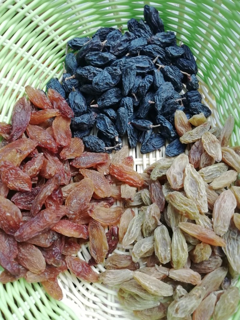 新疆吐鲁番大号黑加仑葡萄干，1公斤起发货，量多优惠多