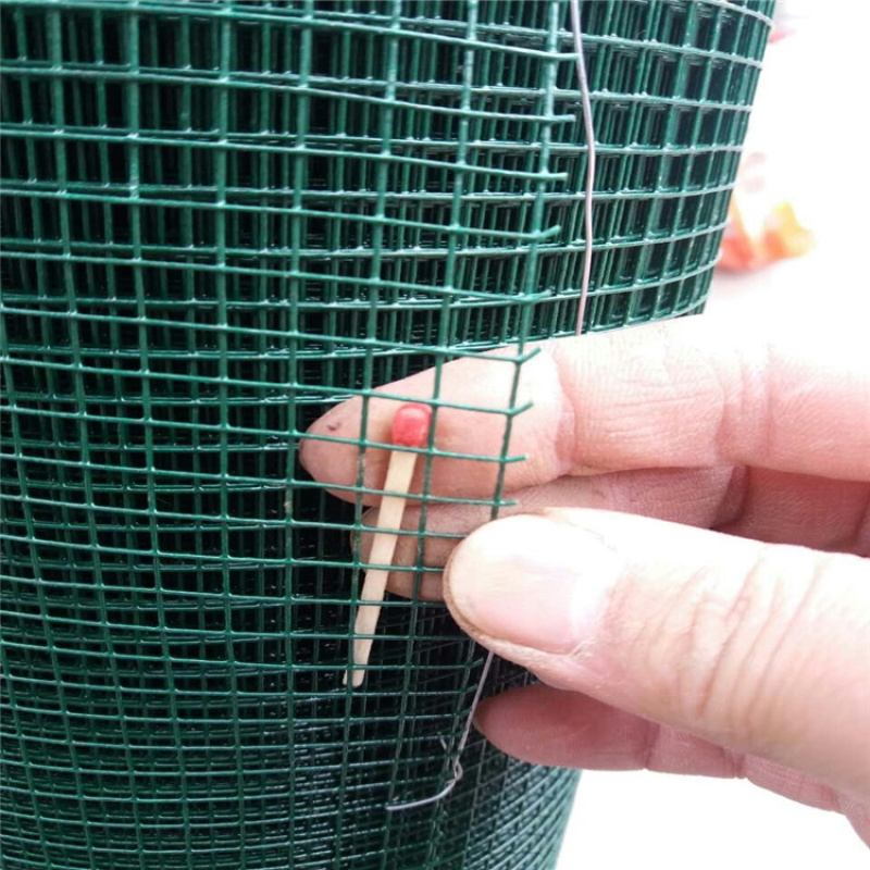 小孔防鼠铁丝网，养鸡网，圈地网，绿色围栏网，护栏网