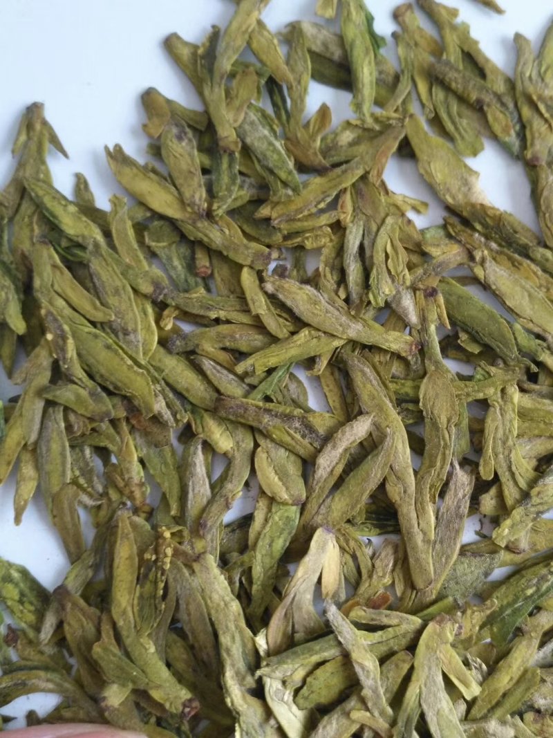 代销各种龙井茶，厂家直接发货，保证出厂价销售，诚信为本。