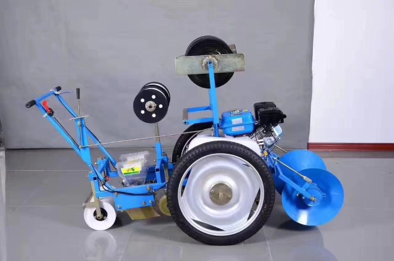 【精品】垄上两行播种机，带铺滴灌，可播原种，绳种