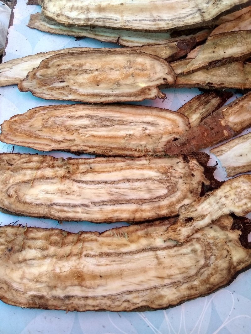 野生葛根干片，可以当茶泡饮